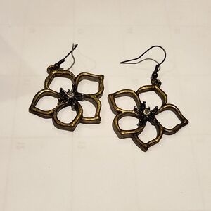 Chrome flower shaped earrings